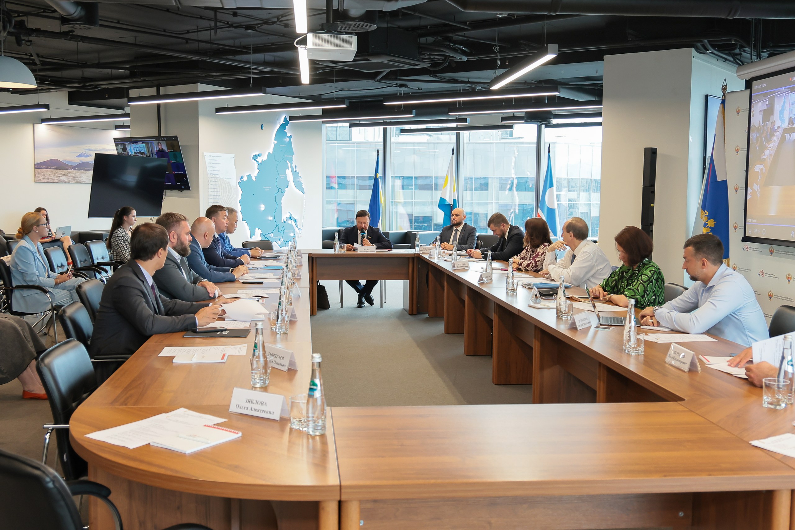 Обсуждение вопросов развития Арктики